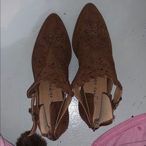brown heel shoes